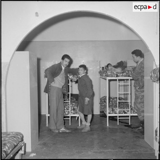 Un centre de jeunesse. [Description en cours]