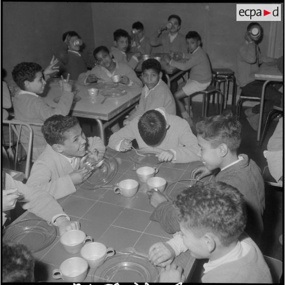 Un centre de jeunesse. [Description en cours]