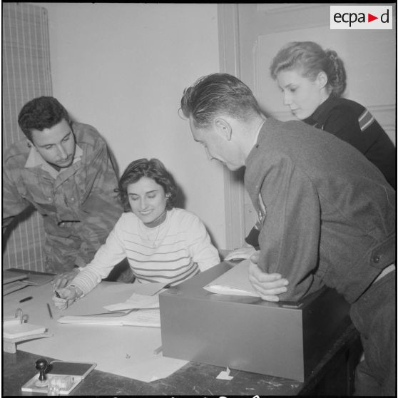 Un centre de jeunesse. [Description en cours]