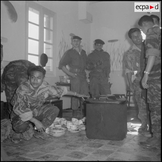 Fête du Têt chez les commandos vietnamiens à Beni-Messous. [Description en cours]