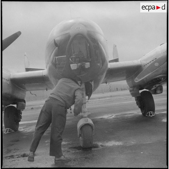 Base aéronavale de la 12e flottille (12F). [Description en cours]