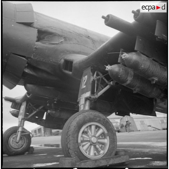 Base aéronavale de la 12e flottille (12F). [Description en cours]