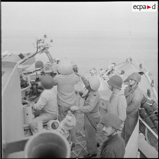 Le Berbère en mission au large des côtes d’Algérie. [Description en cours]