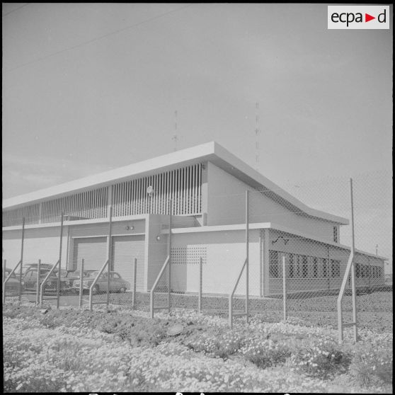 Inauguration d’un nouvel émetteur à Ouled-Fayet. [Description en cours]