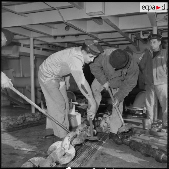 Le Porte-avions "Bois Belleau". [Description en cours]