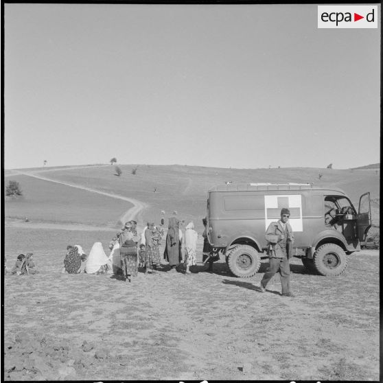 Action psychologique et aide médicale à des populations. [Description en cours]