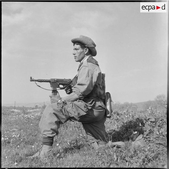 Action psychologique et aide médicale à des populations. [Description en cours]