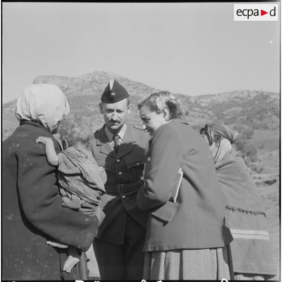 Action psychologique et aide médicale à des populations. [Description en cours]