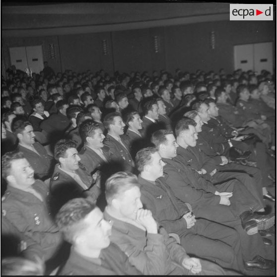 Un spectacle théâtral. [Description en cours]