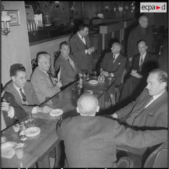 Un spectacle théâtral. [Description en cours]