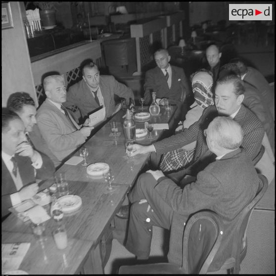 Un spectacle théâtral. [Description en cours]