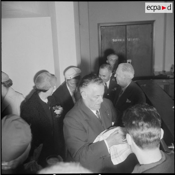 Un spectacle théâtral. [Description en cours]