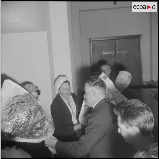 Un spectacle théâtral. [Description en cours]