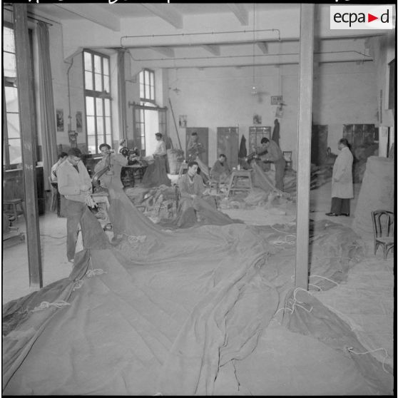 Atelier de réparation des tentes.