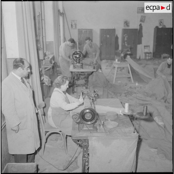 Atelier de réparation des tentes.