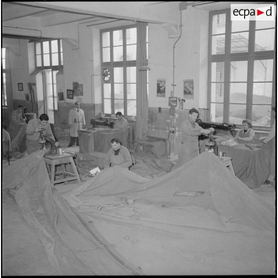 Atelier de réparation des tentes.