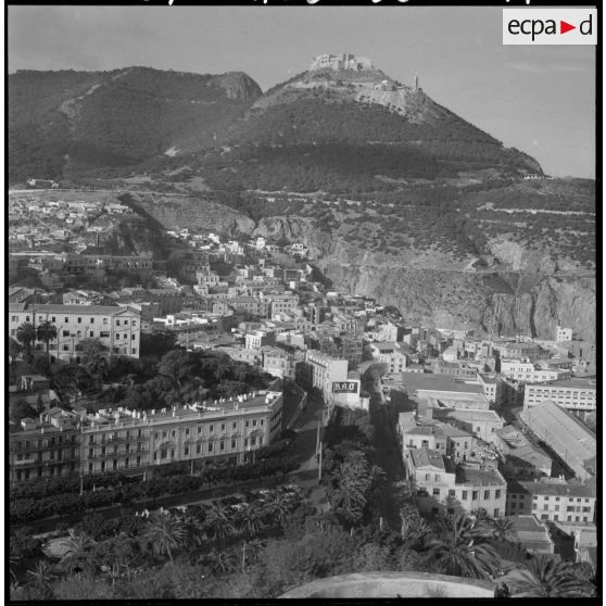Panorama de la ville d'Oran.
