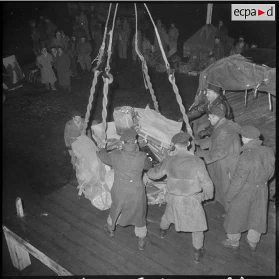 A 22 heures, la Sermanaise arrive dans le port de Collo.