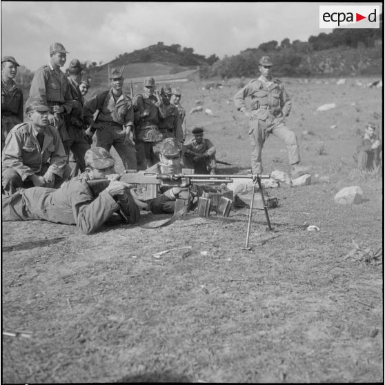 A Cheraïa instruction et entrainement des Harkis.