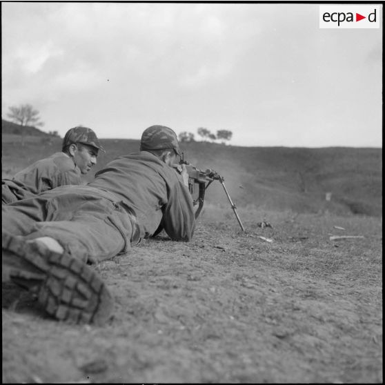 A Cheraïa instruction et entrainement des Harkis.