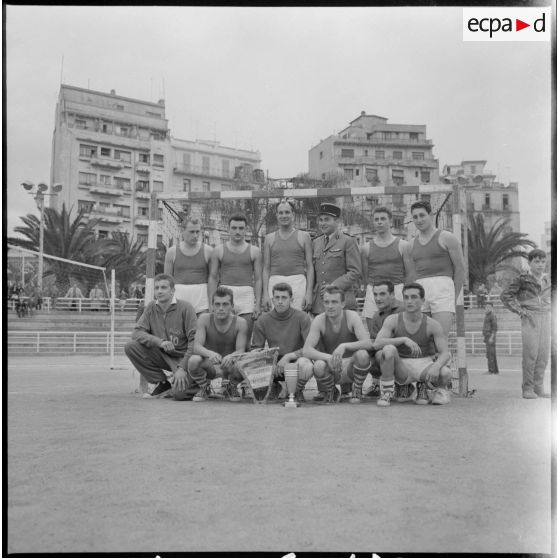 L'équipe de la compagnie de circulation routière (CCR) 223, victorieuse du championnat interarmées.