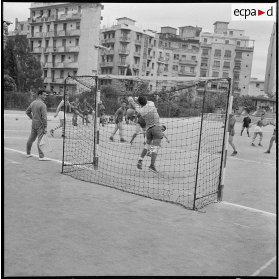 Arrêt du but de la base aérienne (BA) 410.