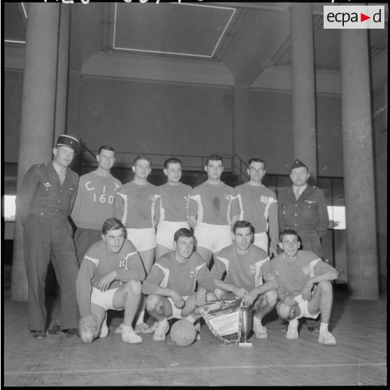 L'équipe du centre d'instruction du train 160.