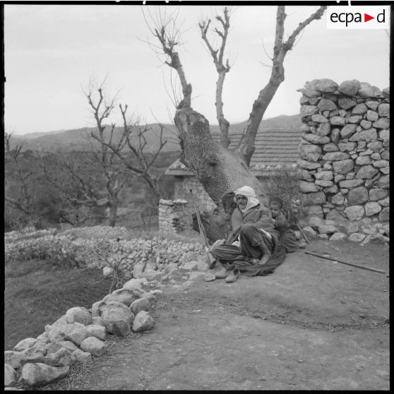 Surveillance des abords du village.