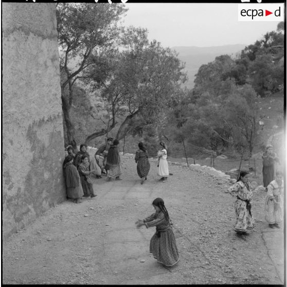 Récréation à l'école d'Aït Douala.