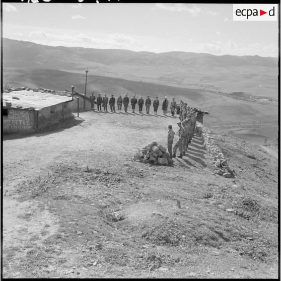 Autodéfense dans le secteur de Dra-el-Mizan.