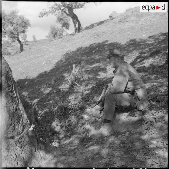 Autodéfense dans le secteur de Dra-el-Mizan.