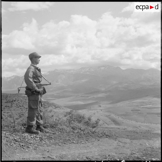 Autodéfense dans le secteur de Dra-el-Mizan.
