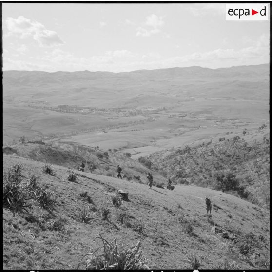 Autodéfense dans le secteur de Dra-el-Mizan.