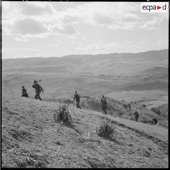 Autodéfense dans le secteur de Dra-el-Mizan.