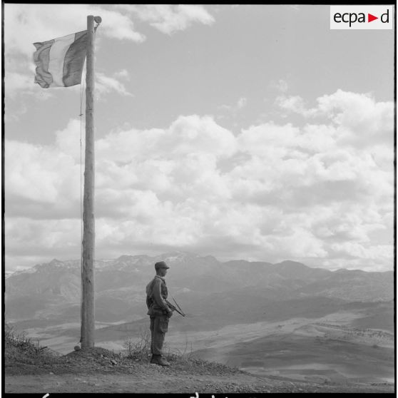 Autodéfense dans le secteur de Dra-el-Mizan.
