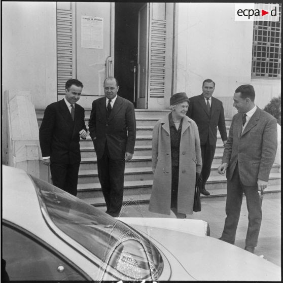 Le maire Bouziane, accueille Madame Helen Evans, lord-maire de Cardiff à Hamman Melouane.