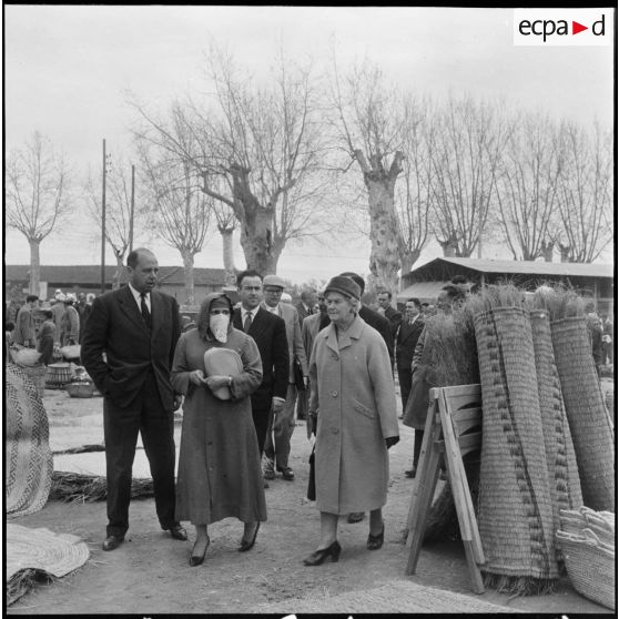 Visite de l'important marché de Boufarik.