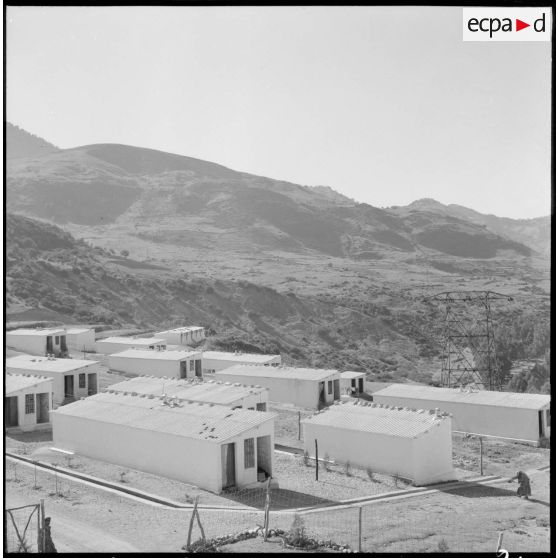 Le centre des harkis de la Platrière.