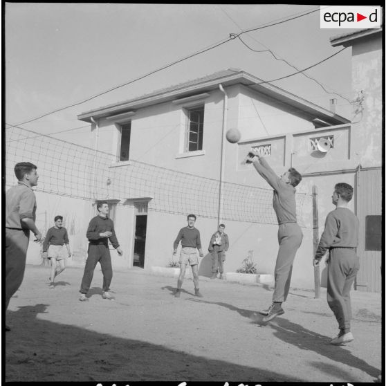 Le centre du 151e bataillon de transmissions (BTrs) près de Surcouf.