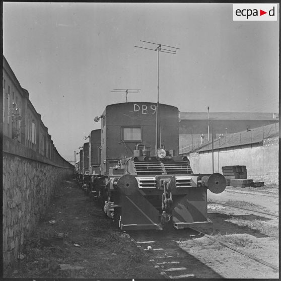 Menerville. La 4e compagnie du 587e bataillon du train (587e BT). Draisines télécommandées.