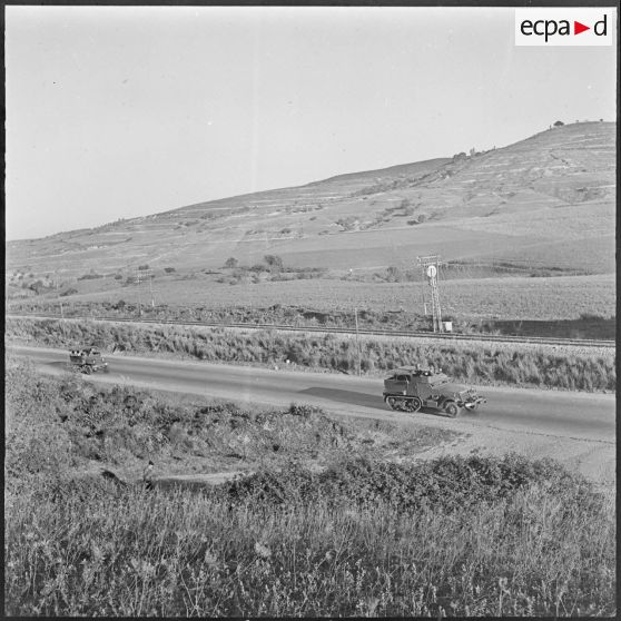 Menerville. La 4e compagnie du 587e bataillon du train (587e BT). Patrouille rail-route.