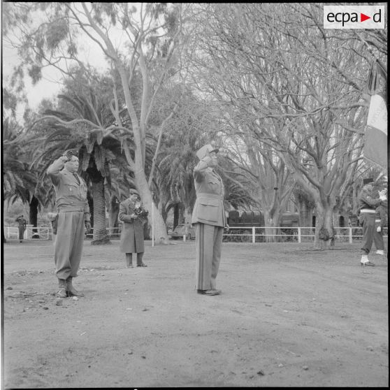 Prise de commandement du 57e RI par le colonel Bonhoure. [Description en cours]