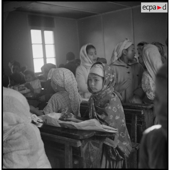 Visite du général Huet dans la région d’Alger. [Description en cours]
