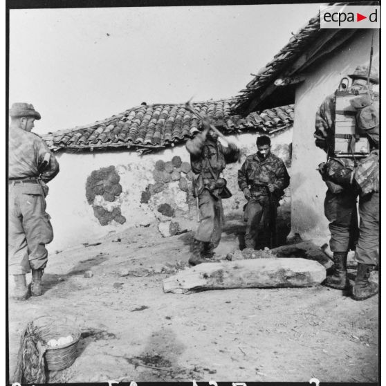 Le 2e régiment de parachutistes coloniaux (2e RPC) à Oued-Malah et Tablat. [Description en cours]