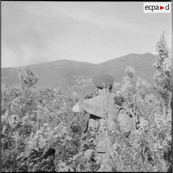 Le 1er REP en opération. [Description en cours]