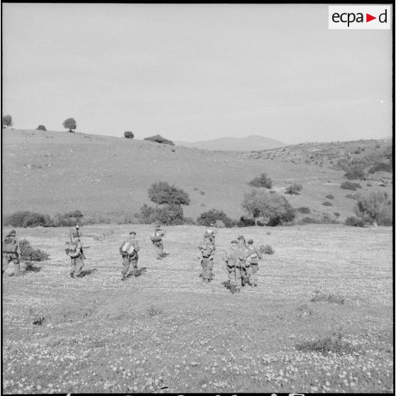 Le 1er REP en opération. [Description en cours]