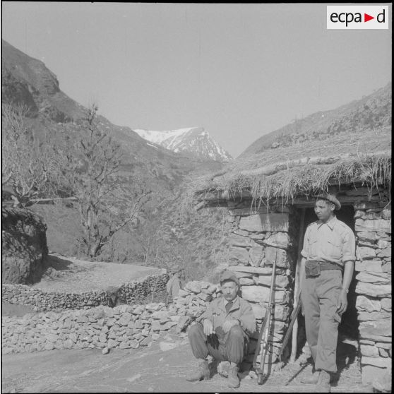 Vie quotidienne de la harka 303. [Description en cours]