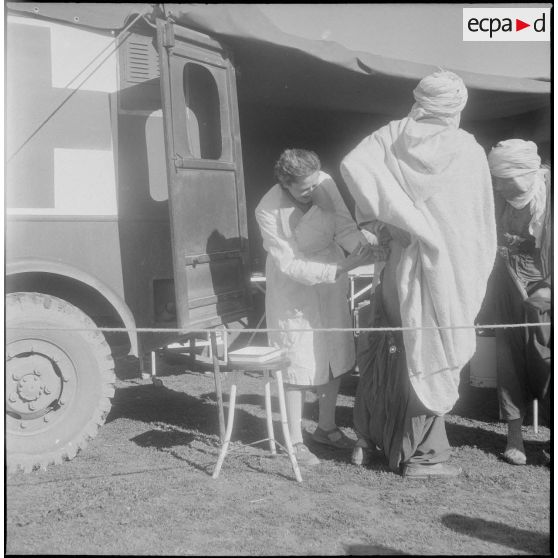 Assistance médicale gratuite. [Description en cours]