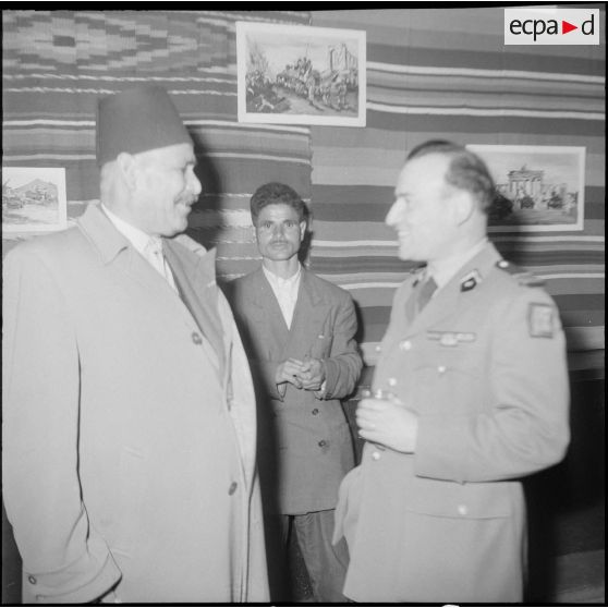 Une exposition à la maison du Combattant. [Description en cours]