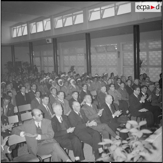 Réunion en faveur de l'Algérie française. [Description en cours]